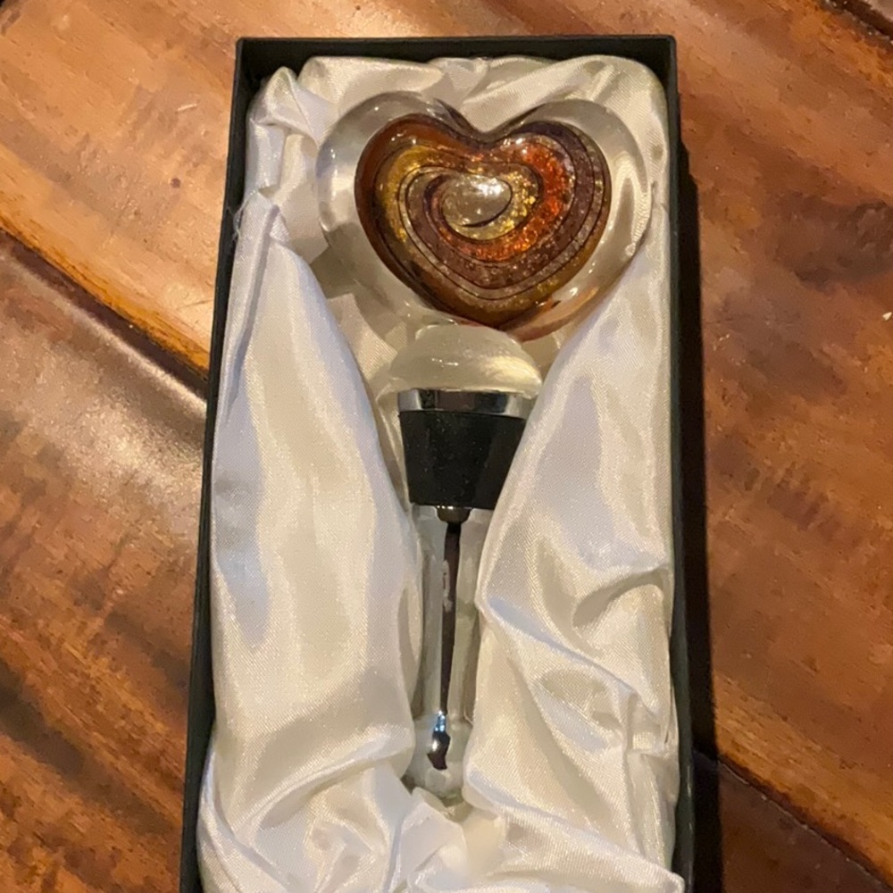 LSARTs Single Handmade Crystal Wine Stopper “Heart” shaped - NIB